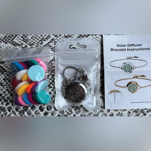 Fragrance Jewelry, diffuser bracelet brand new - Picture 1 of 4